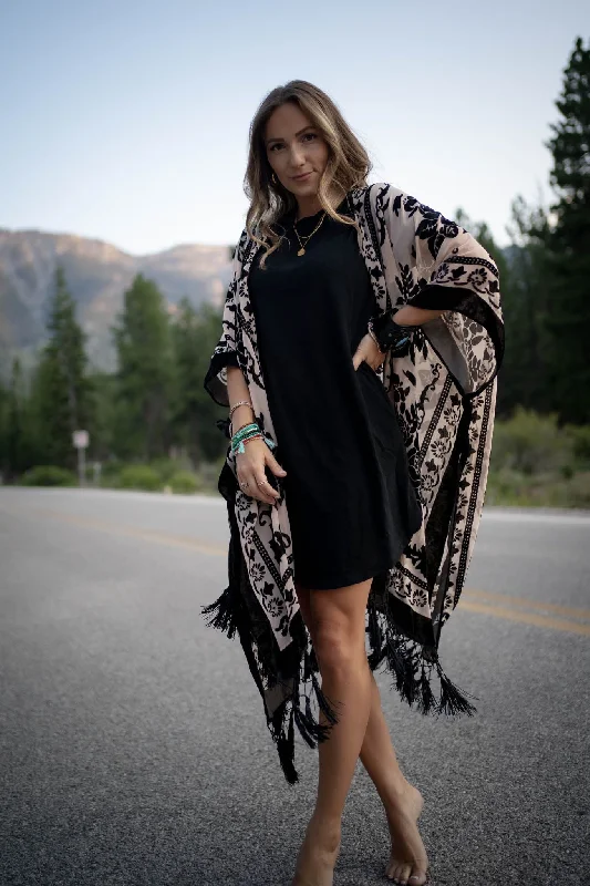 crushin-on-you-velvet-kimono-black