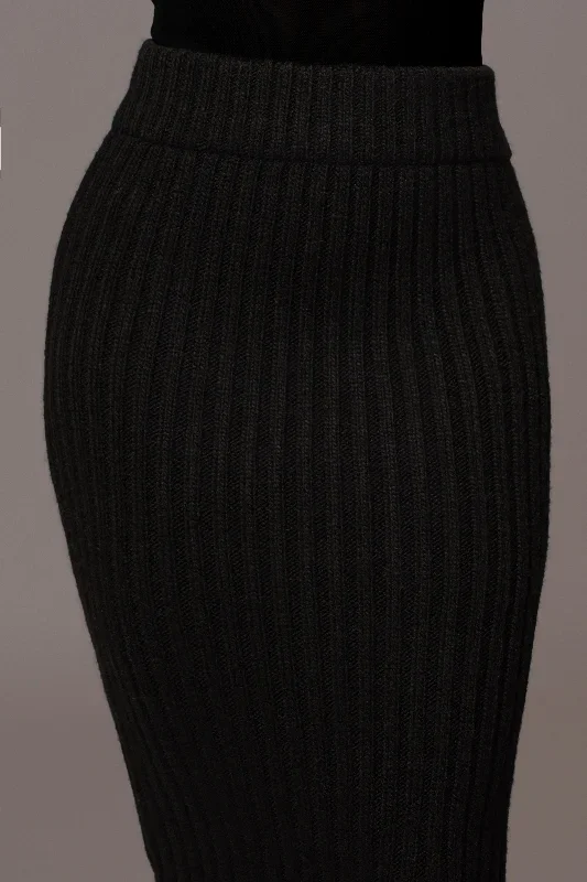 black-take-me-home-ribbed-skirt