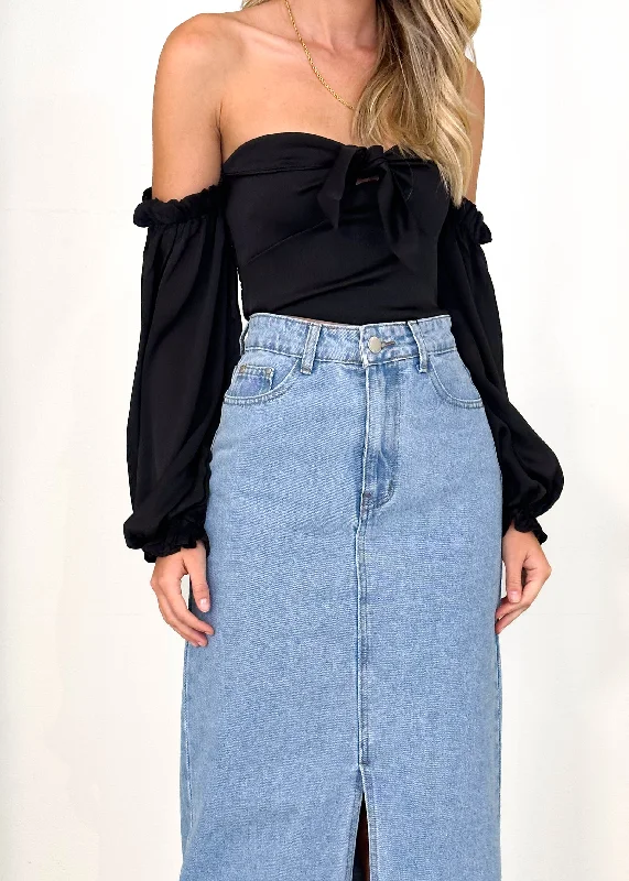 inari-off-the-shoulder-crop-black