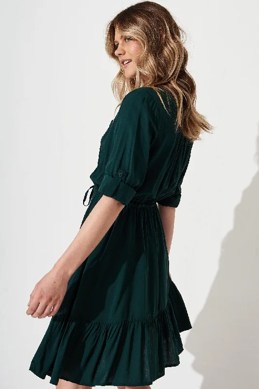 jeena-dress-in-emerald-green