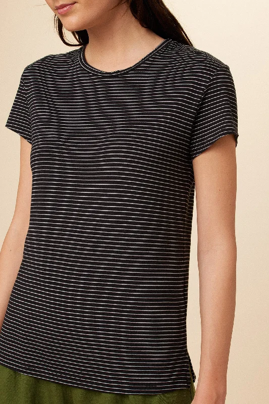 leif-tencel-slub-tee-gigi-black-stripe