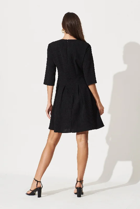 lizbeth-dress-in-textured-black