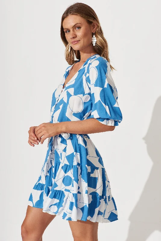 love-ya-dress-in-blue-and-white-geometric-print