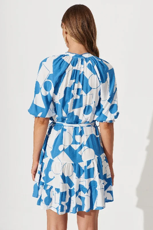 love-ya-dress-in-blue-and-white-geometric-print