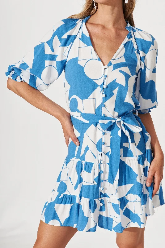 love-ya-dress-in-blue-and-white-geometric-print