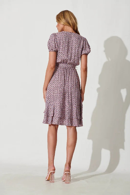 magari-dress-in-blush-geometric-print