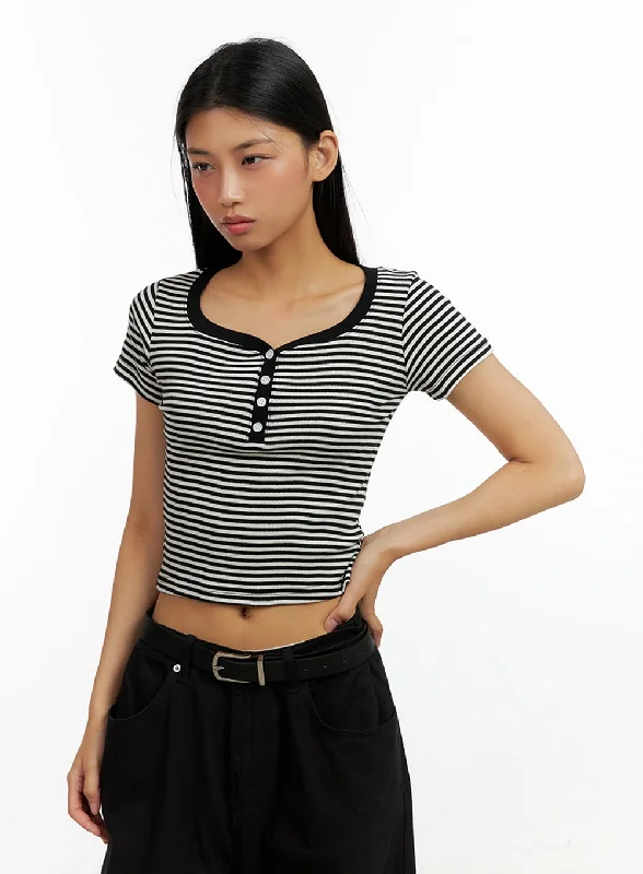 stripe-buttoned-crop-top-il419