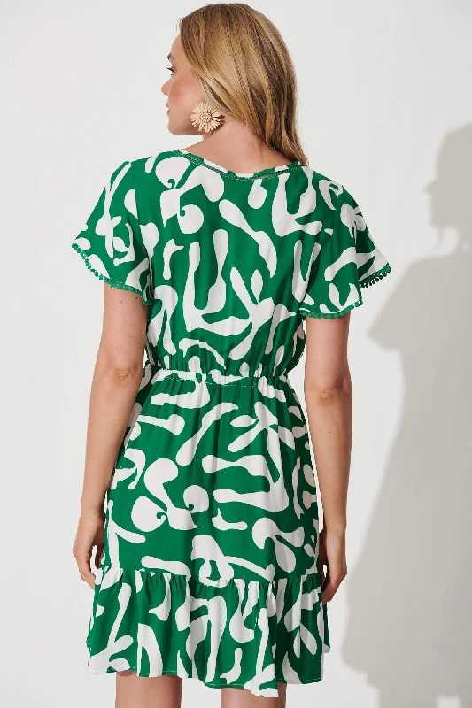 tara-dress-in-green-with-white-print