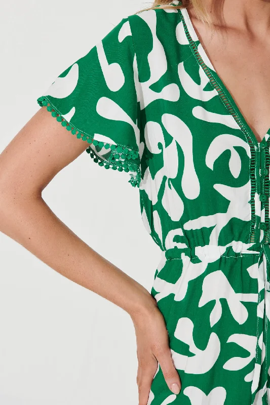 tara-dress-in-green-with-white-print