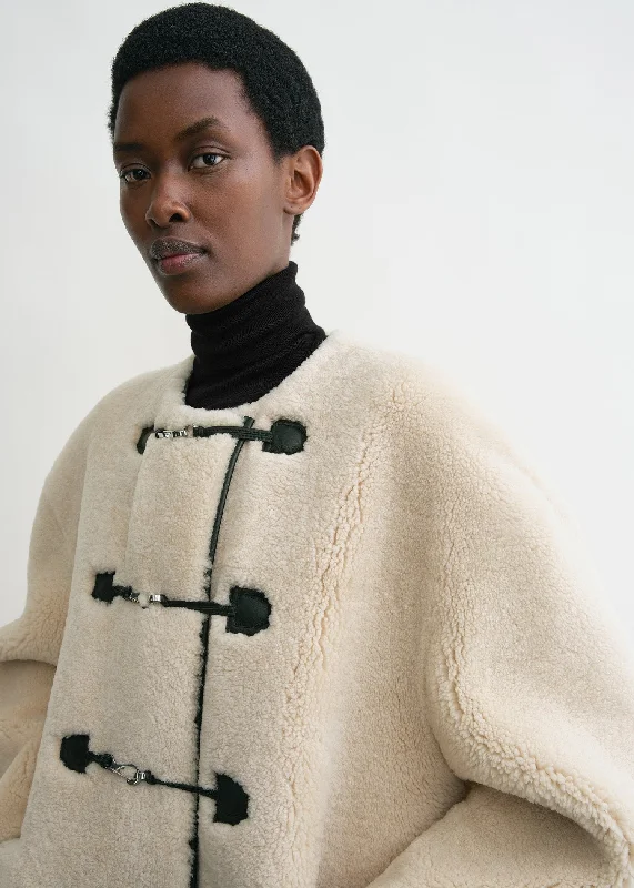 teddy-shearling-clasp-jacket-off-white